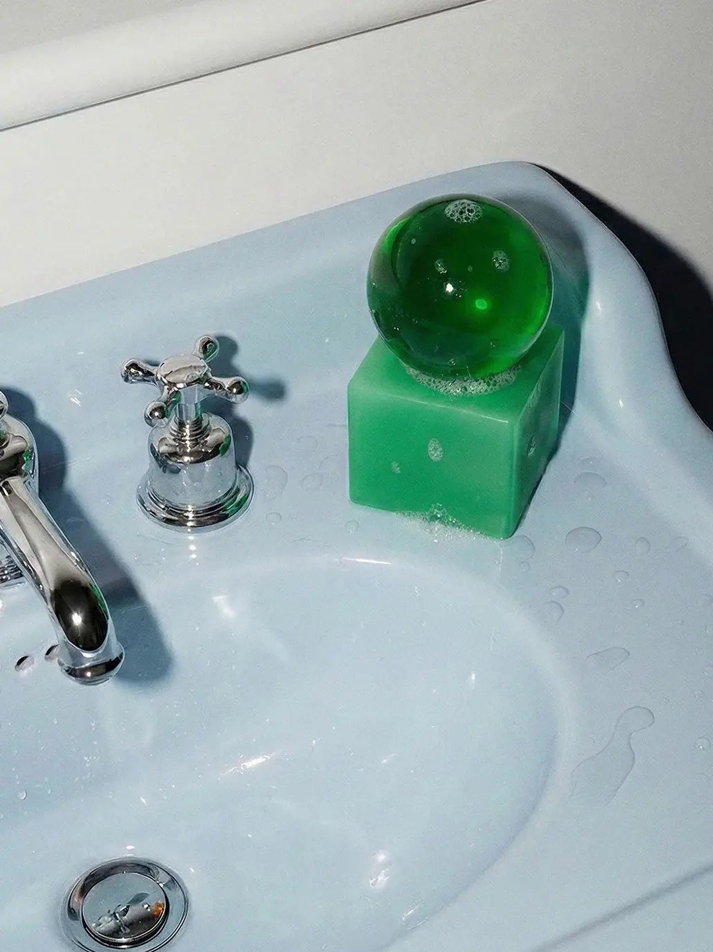 OBA Soap Matias Moellenbach BEBE Concept 