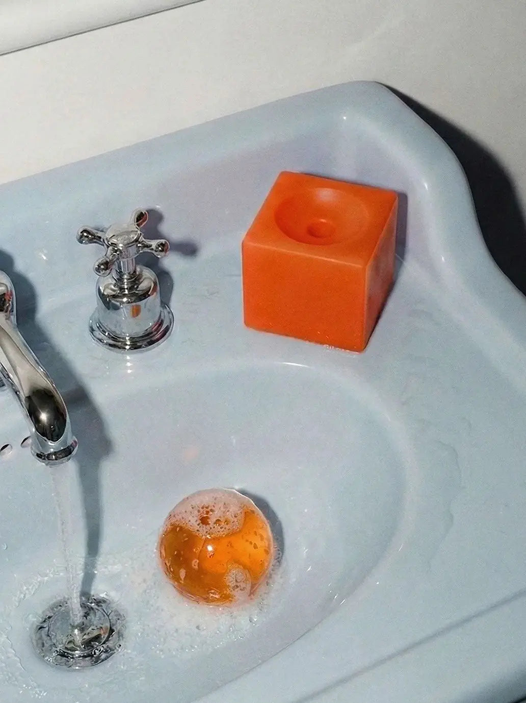 OBA Soap Matias Moellenbach BEBE Concept 