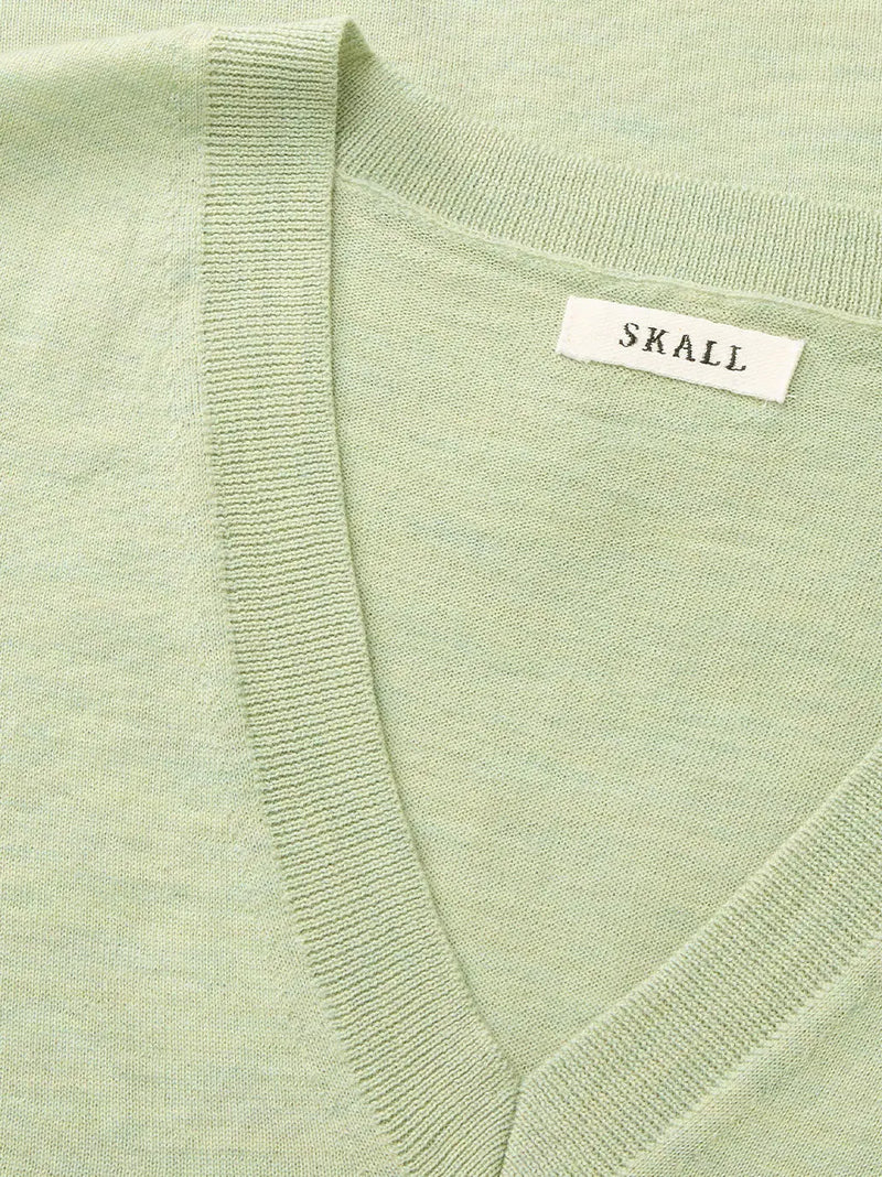 Amara v-neck vest SKALL STUDIO BEBE Concept 