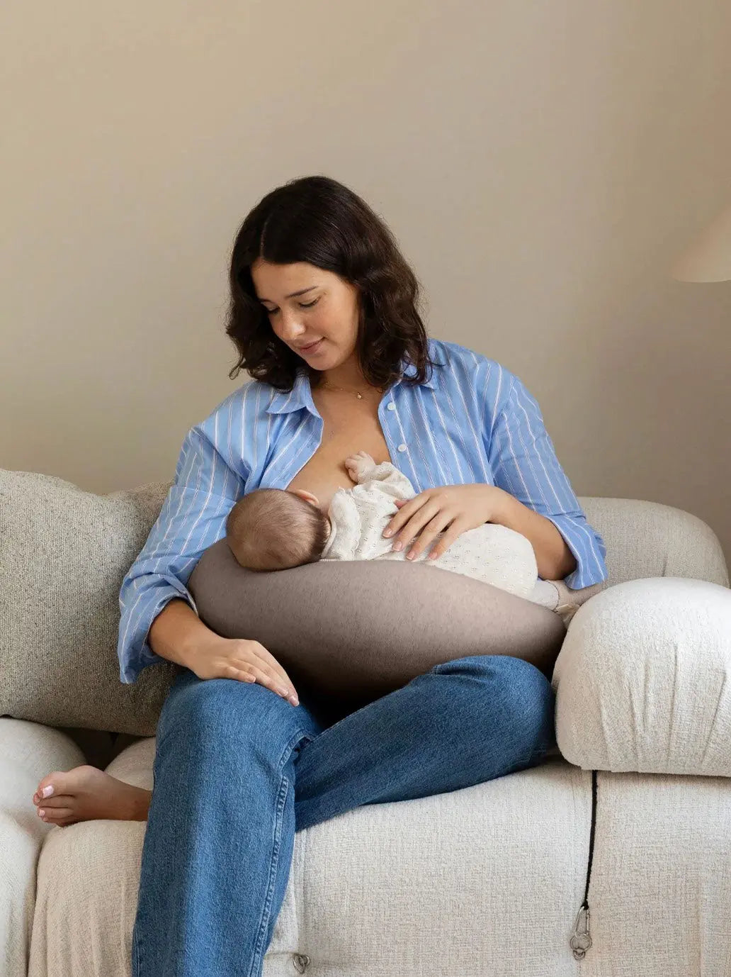 Poduszka do karmienia Nursing Pillow bbhugme BEBE Concept 