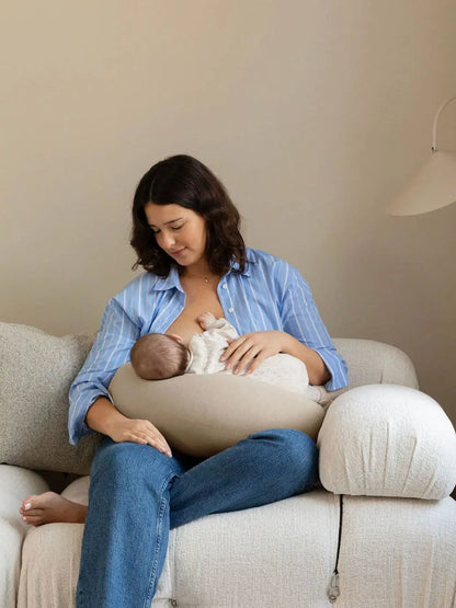 Poduszka do karmienia Nursing Pillow bbhugme BEBE Concept 
