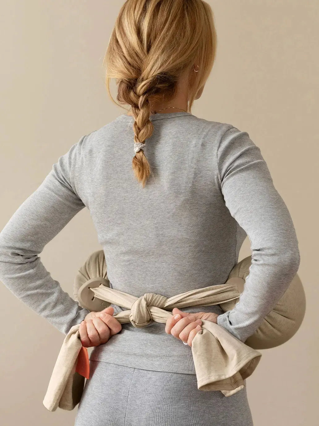 Poduszka do karmienia Nursing Pillow bbhugme BEBE Concept 