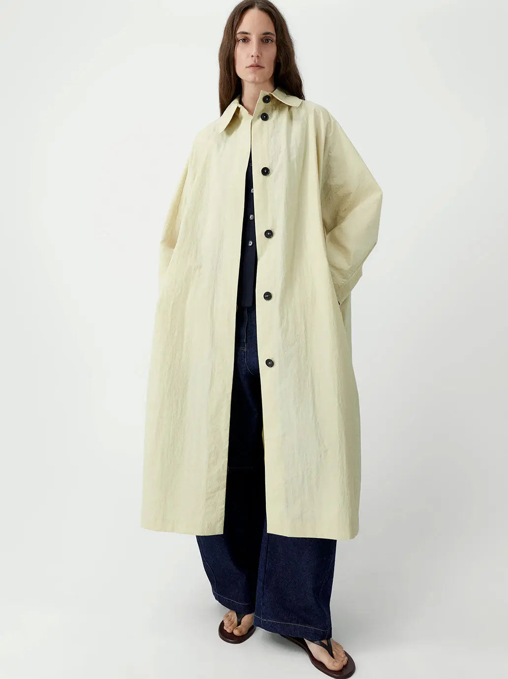 Batwing Trench Cordera BEBE Concept 