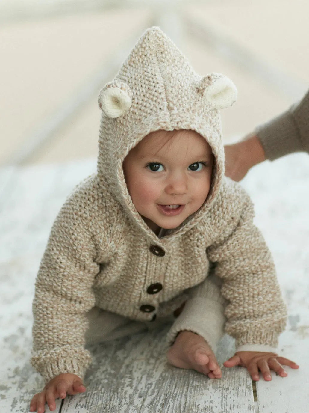 kardigan z wełny merino z uszkami Mille Family BEBE Concept 