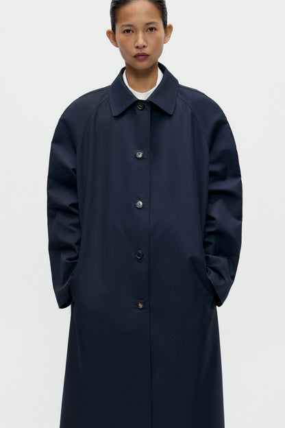 Gabardina con cuello de cuero