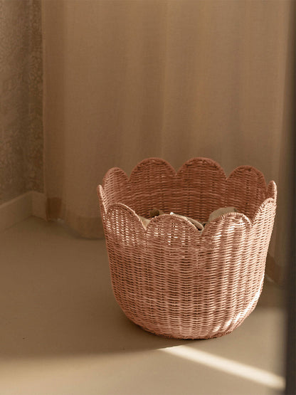 Rattanowy kosz na zabawki Tulip Basket Olli Ella BEBE Concept 