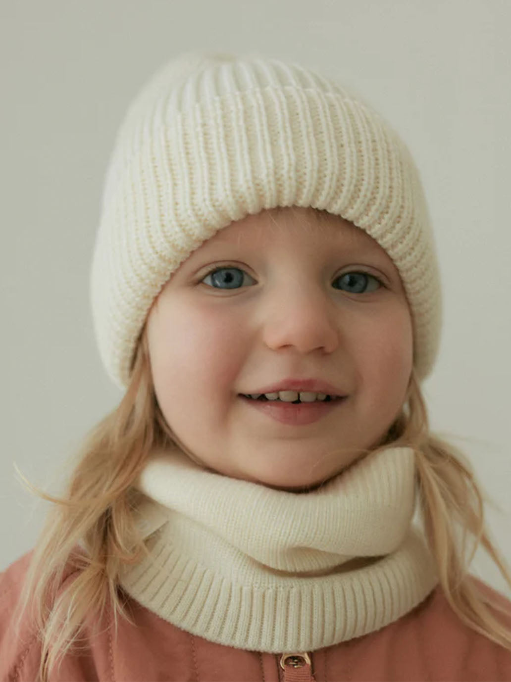 Cienki komin z wełny merino Fine Loop Scarf Mille Family BEBE Concept 
