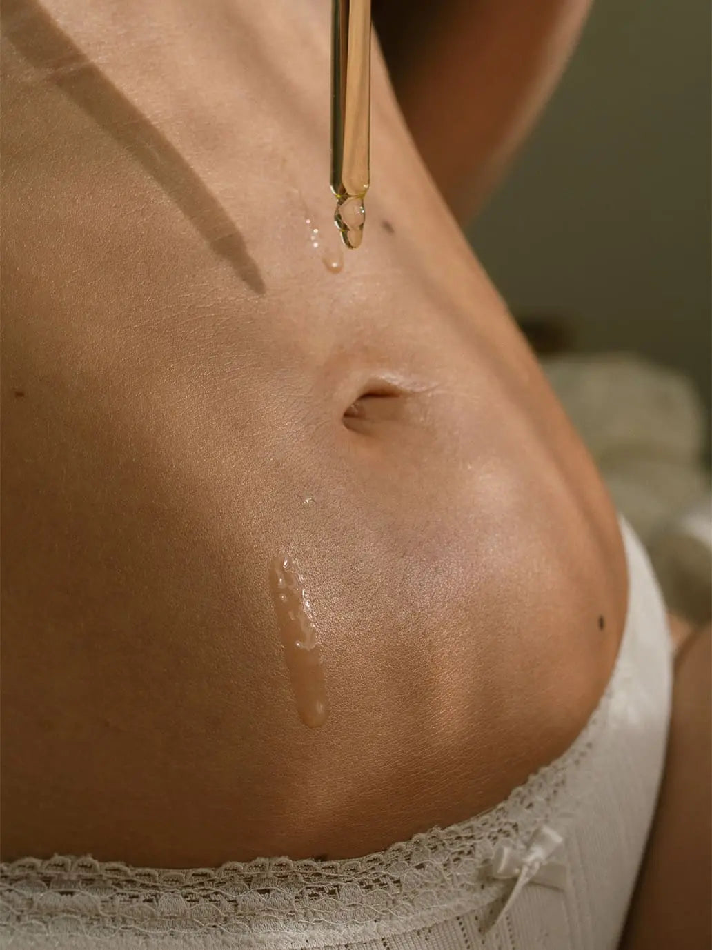 Ujędrniający olejek do ciała przeciw rozstępom Belly Oil Lucy BEBE Concept 