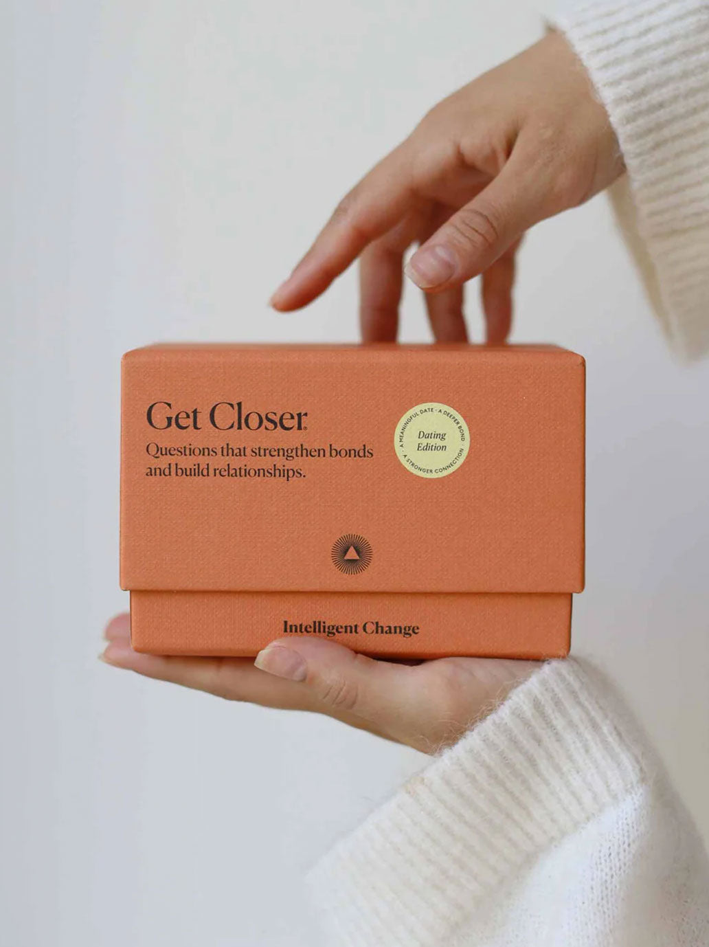 gra karciana Let’s Get Closer Intelligent Change BEBE Concept 