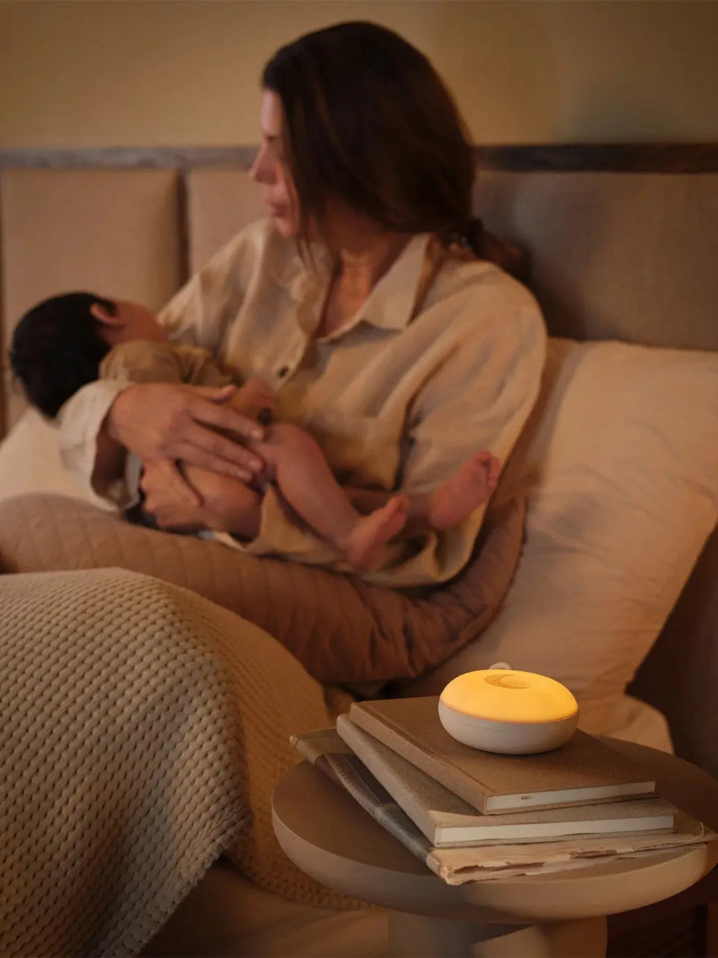 Przenośna lampka nocna Night Light Moonboon BEBE Concept 